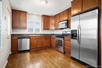 121 Elmwood Dr in Naperville, IL - Building Photo - Building Photo