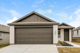 621 Craven St in Montgomery, TX - Building Photo