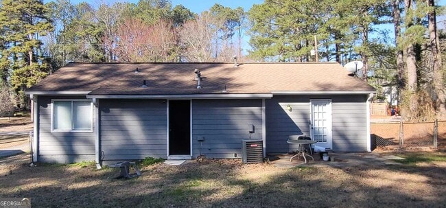 8975 Ashwood Dr in Riverdale, GA - Building Photo - Building Photo