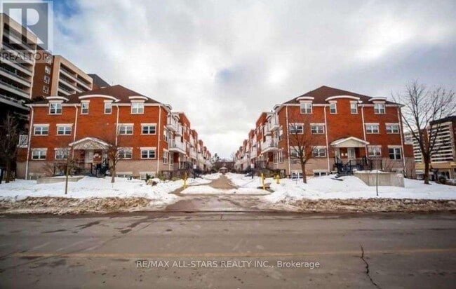 37 Four Winds Dr