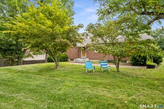 65 Birge Ave in Windsor Locks, CT - Building Photo - Building Photo