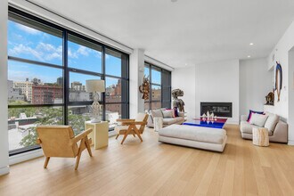 250 Bowery in New York, NY - Building Photo - Building Photo