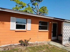 5512 Third Ave in Ft. Myers, FL - Building Photo - Building Photo