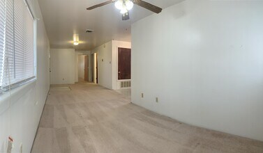 1120 N Oak St in Clovis, NM - Building Photo - Building Photo