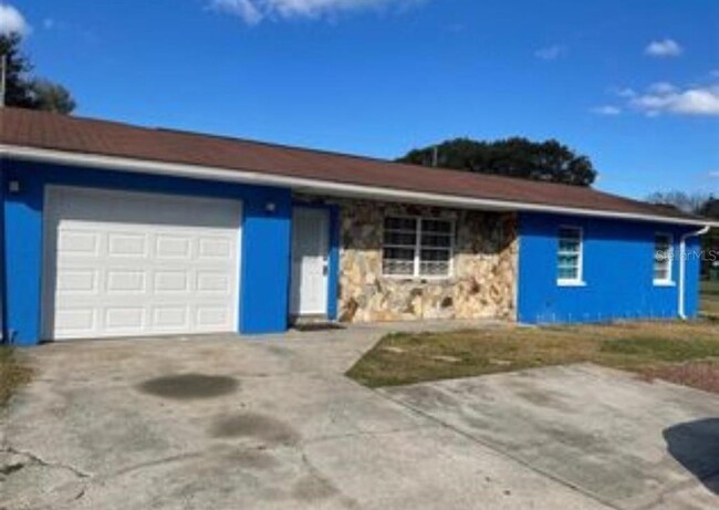 39219 5th Ave in Zephyrhills, FL - Building Photo - Building Photo