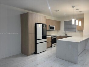 3155 NW 103rd St, Unit 3155 in Miami, FL - Building Photo - Building Photo