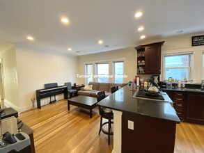 5 Sunset St, Unit 1 in Boston, MA - Building Photo - Building Photo