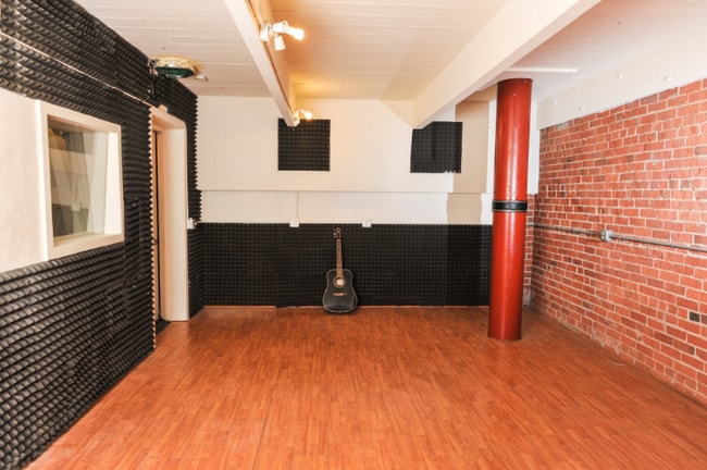 1234 47th Ave in Oakland, CA - Building Photo - Building Photo