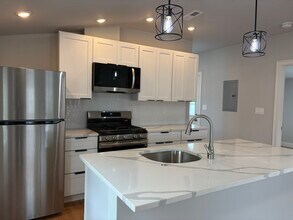 255 Salem St, Unit 2 in Medford, MA - Foto de edificio - Building Photo