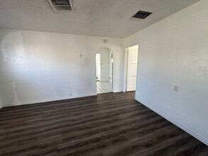 301 Panamint Ave in Ridgecrest, CA - Building Photo - Building Photo
