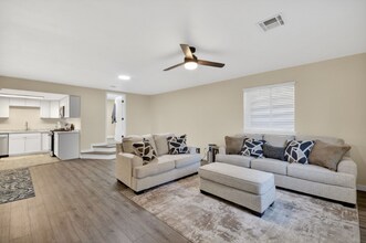 407 Corona Ave in Wiggins, CO - Foto de edificio - Building Photo