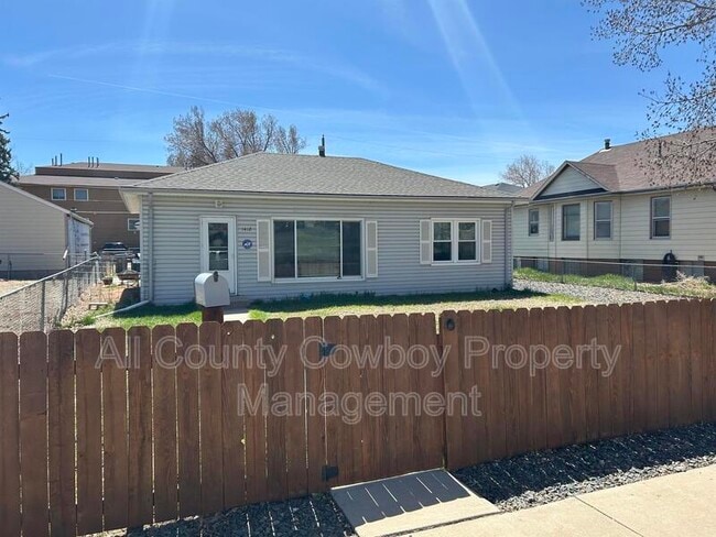 property at 1412 E Harney St