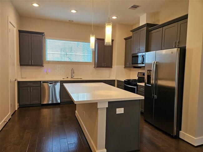 property at 2621 Hutchins St