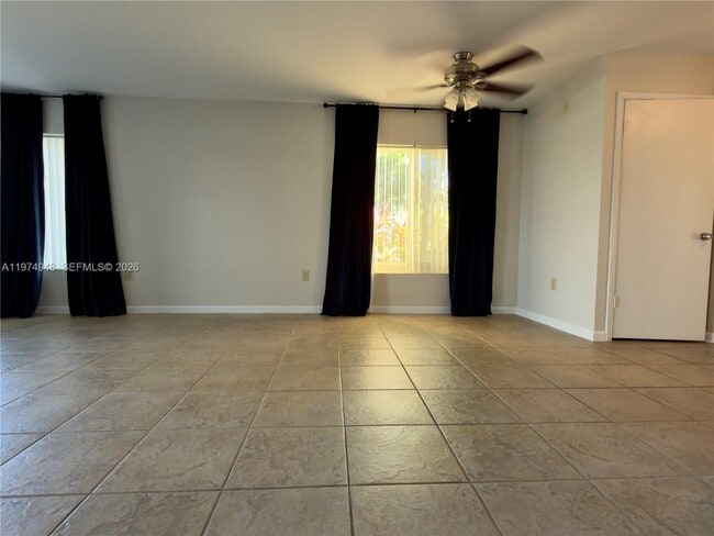 2647 NW 33rd St in Oakland Park, FL - Building Photo - Building Photo