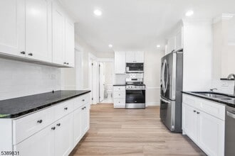 317 Hawthorne Ave in Hawthorne, NJ - Building Photo - Building Photo