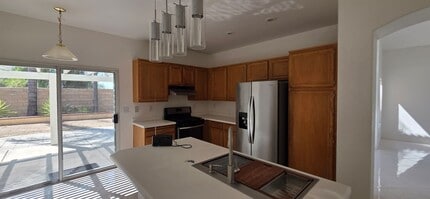 40008 Daphne Dr in Murrieta, CA - Building Photo - Building Photo