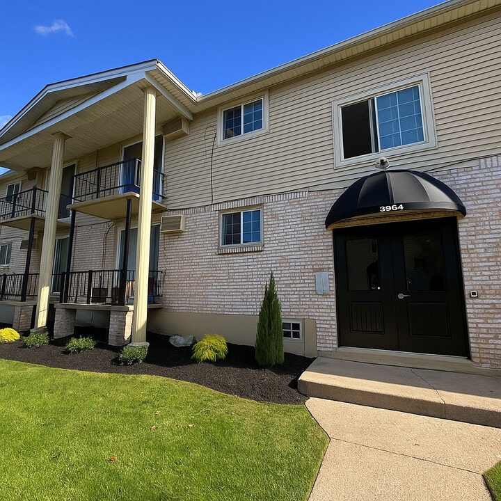 Ridge Lea Court in Buffalo, NY - Building Photo