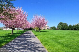 13031-13012 12 Hills Rd in Clarksville, MD - Building Photo - Building Photo