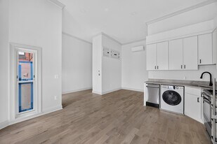 311 East Capitol St SE, Unit #10 in Washington, DC - Building Photo