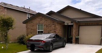 5523 Soothing Water in San Antonio, TX - Building Photo