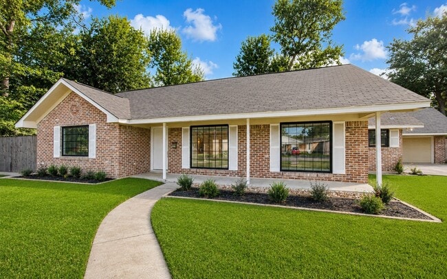 1801 Benbow Wy