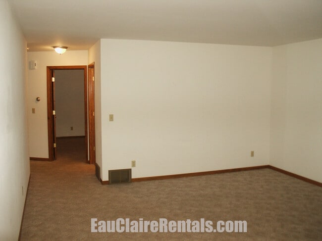 2265 Frank St, Unit 2265 in Eau Claire, WI - Foto de edificio - Building Photo