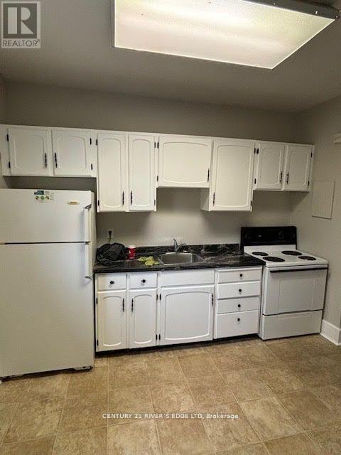 29 Buell St in Brockville, ON - Building Photo - Building Photo