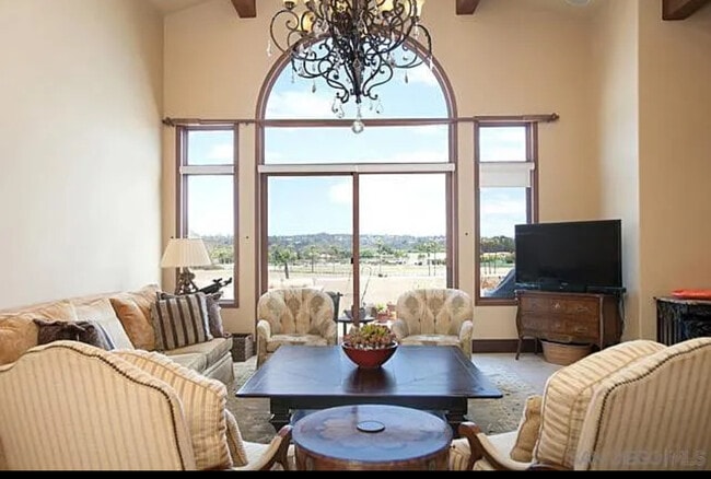 5818 Saratoga Corte in Rancho Santa Fe, CA - Foto de edificio - Building Photo