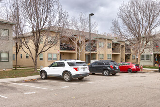 Charter Pointe Apartments in Boise, ID - Building Photo - Building Photo