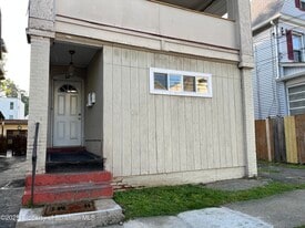 94 Wyoming St in Wilkes-Barre, PA - Building Photo