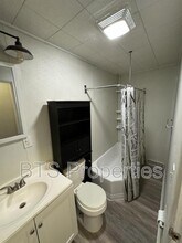 119 Vanburen Ct in Canton, IL - Building Photo - Building Photo