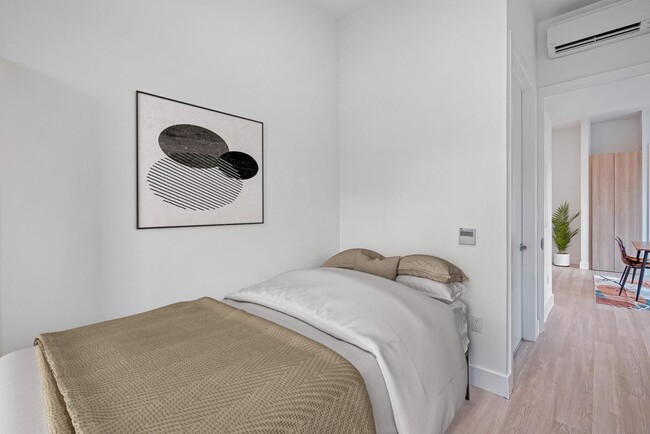 626 NW 11th Ave in Miami, FL - Building Photo - Building Photo