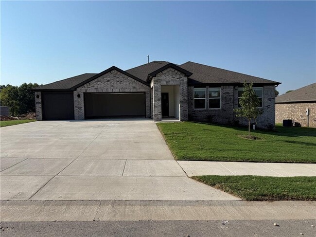property at 1031 Vista Ave