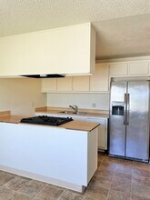27 Scoles Ct in Sacramento, CA - Building Photo - Building Photo