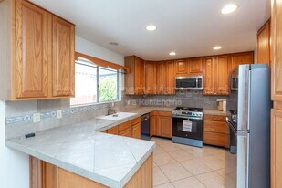 3725 Orion Dr in La Mesa, CA - Building Photo