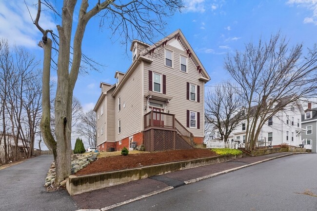 property at 11 Symonds St