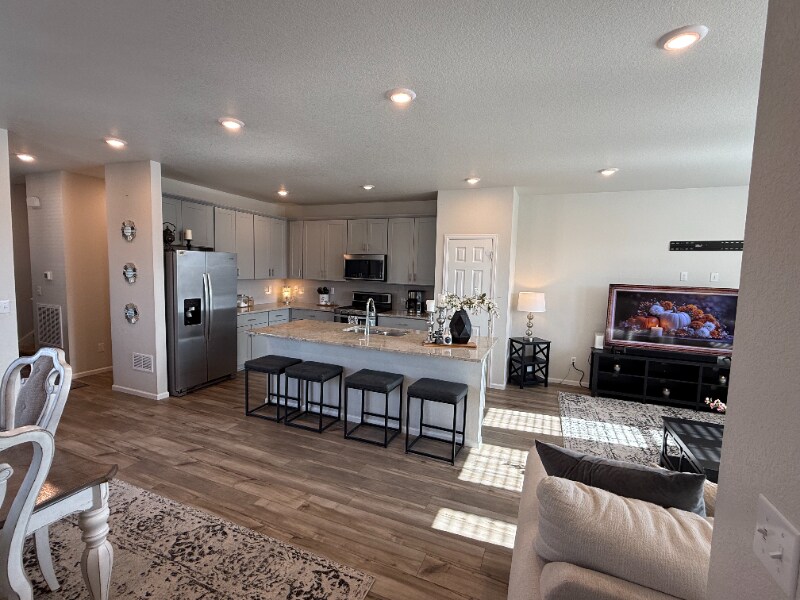 900 Tarragon Rd in Henderson, CO - Building Photo