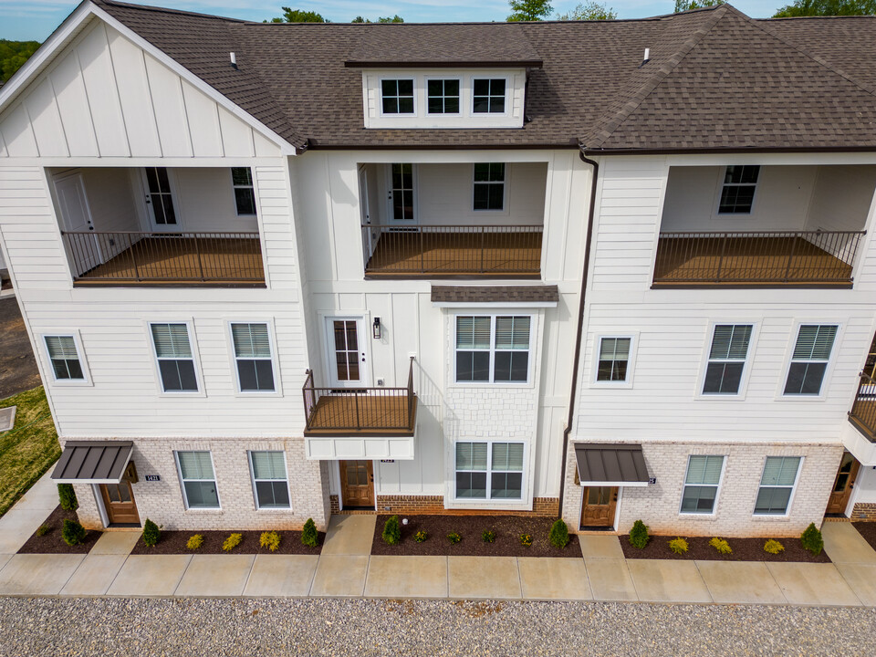 1437 Spring Pointe Ln in Cookeville, TN - Foto de edificio