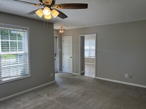 120 Wind Chime Ct in Raleigh, NC - Foto de edificio - Building Photo