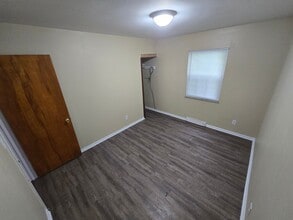 221 Melamad Ct in Toledo, OH - Building Photo - Building Photo