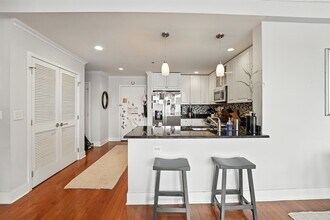 1125 Maxwell Ln in Hoboken, NJ - Building Photo - Building Photo