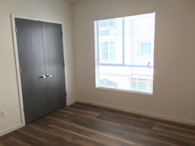 4600 Coldwater Canyon Ave in Studio City, CA - Building Photo - Building Photo