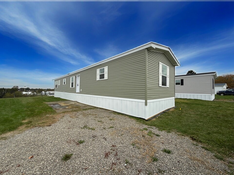 454 Hy-Vue Dr in Saxonburg, PA - Building Photo
