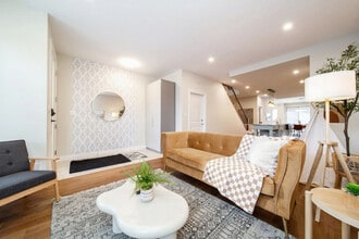 10510-10132 132 St NW in Edmonton, AB - Building Photo - Building Photo