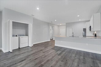 9334 Agate St in Port Charlotte, FL - Building Photo - Building Photo