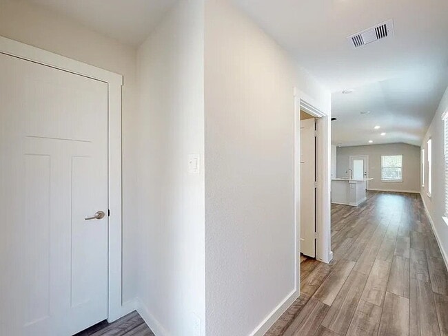 951 Lady Bird Ln in College Station, TX - Building Photo - Building Photo