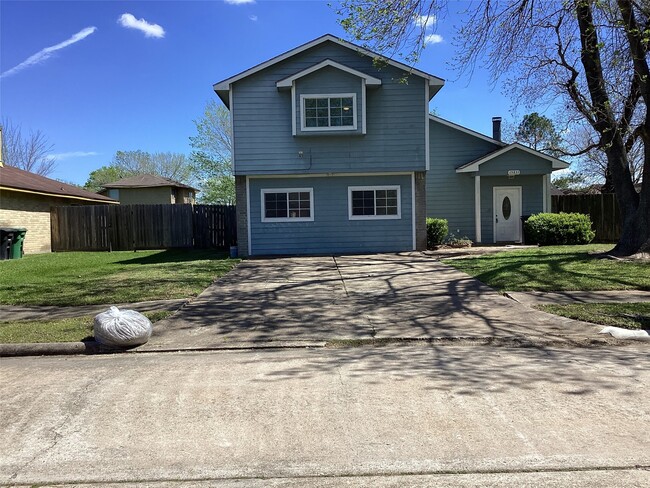 property at 15831 Bazelbriar Ln