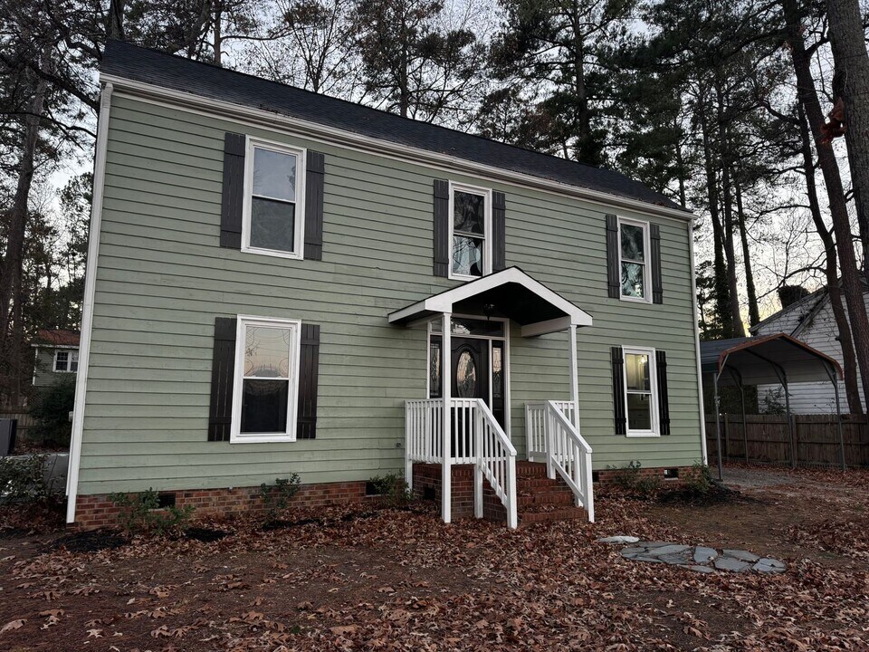 813 Greyson Rd in Rocky Mount, NC - Building Photo