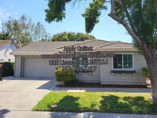 property at 9451 Lakewind Ln