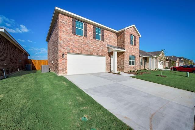 10320 Bridgetown Ln in Crowley, TX - Building Photo